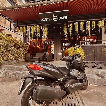 Hostel Friends Station & Cafe 파타야 외부 사진